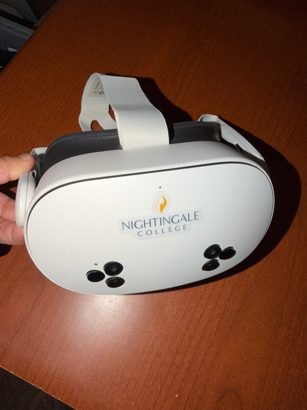 Nightingale College White Standalone VR meta quest 3S 128GBHeadset